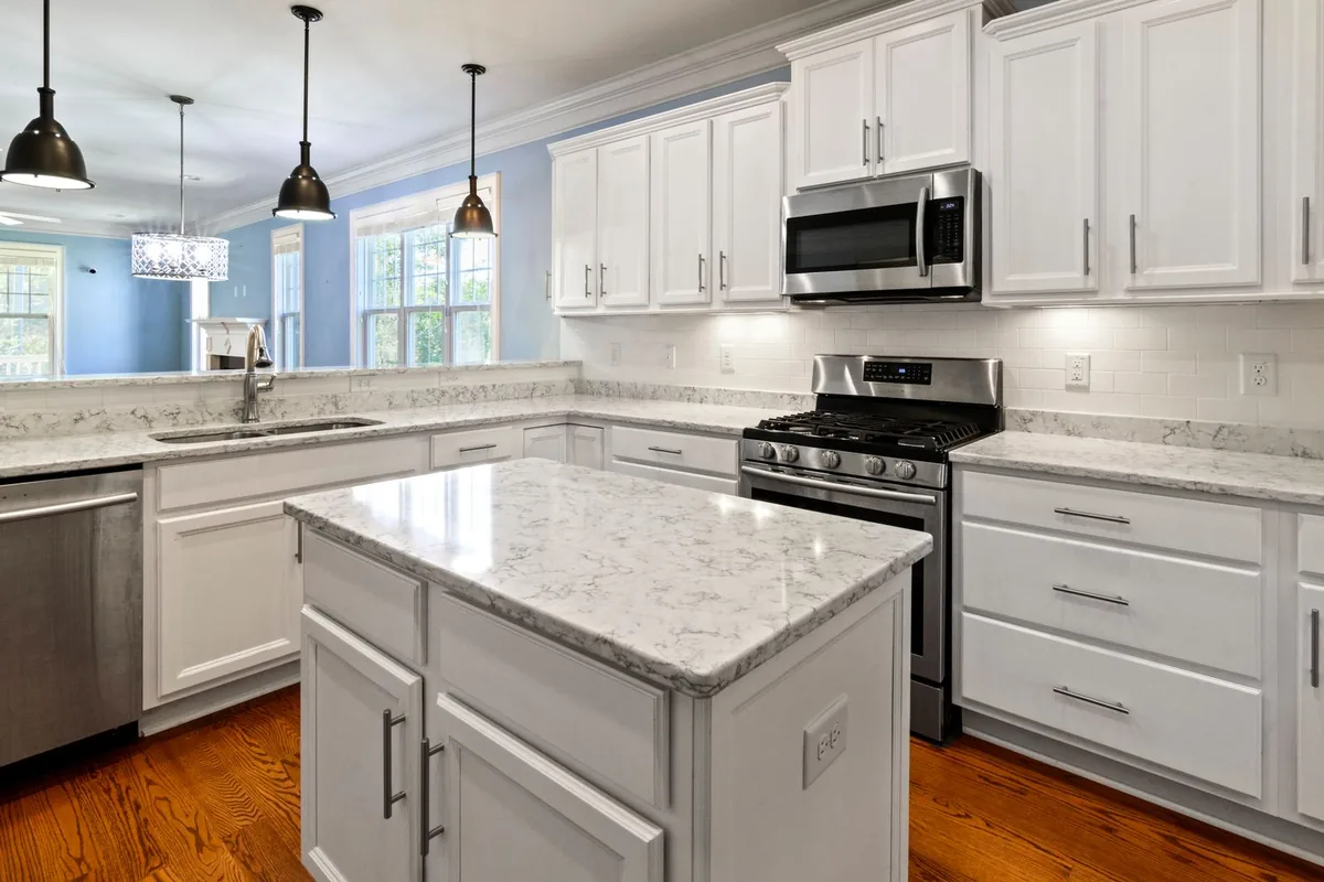 Filth & Squalor Cleanup in Halesite, NY
